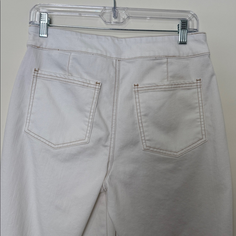 Chicos White Pull On Wide Leg Crops with Gold Jeweled Embroidery at Pants Hem. 4 - Picture 6 of 14